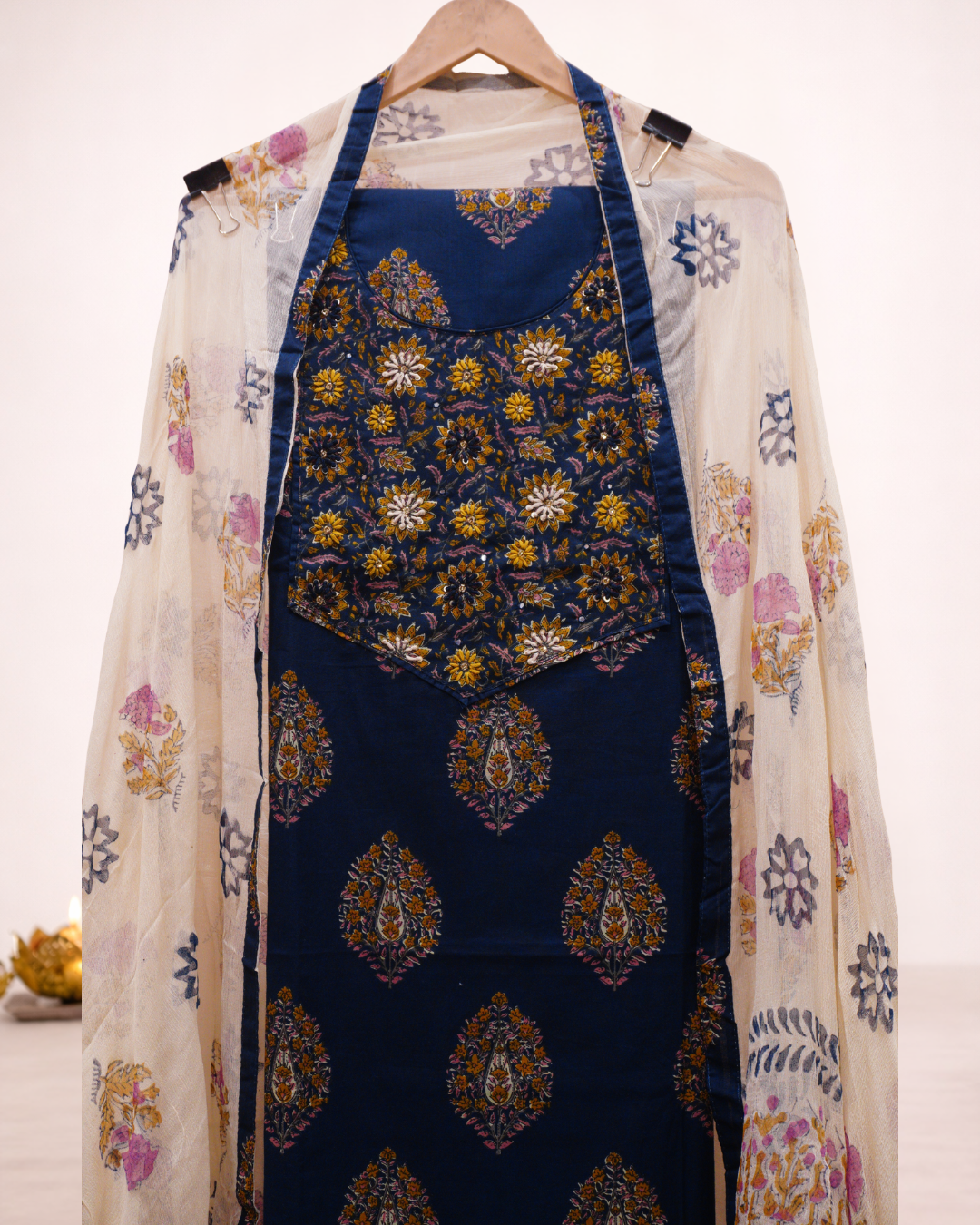 Zariya Cotton Unstitched Suit Set with Georgette Dupatta