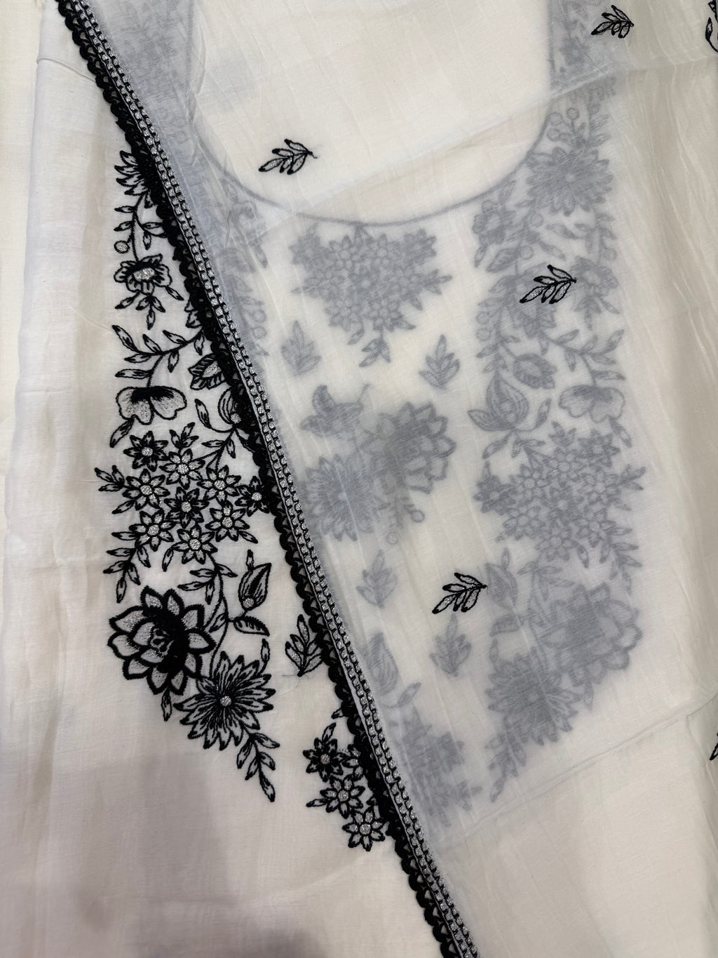 Noor Threadwork Mulcotton